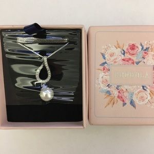 NIB Silver Gundula Pearl Drop Pendant Necklace